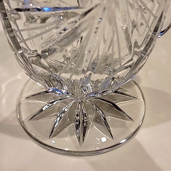 Elegant Vintage Intricate Cut Heavy Crystal Pitcher 32oz. - Picture 4 of 8